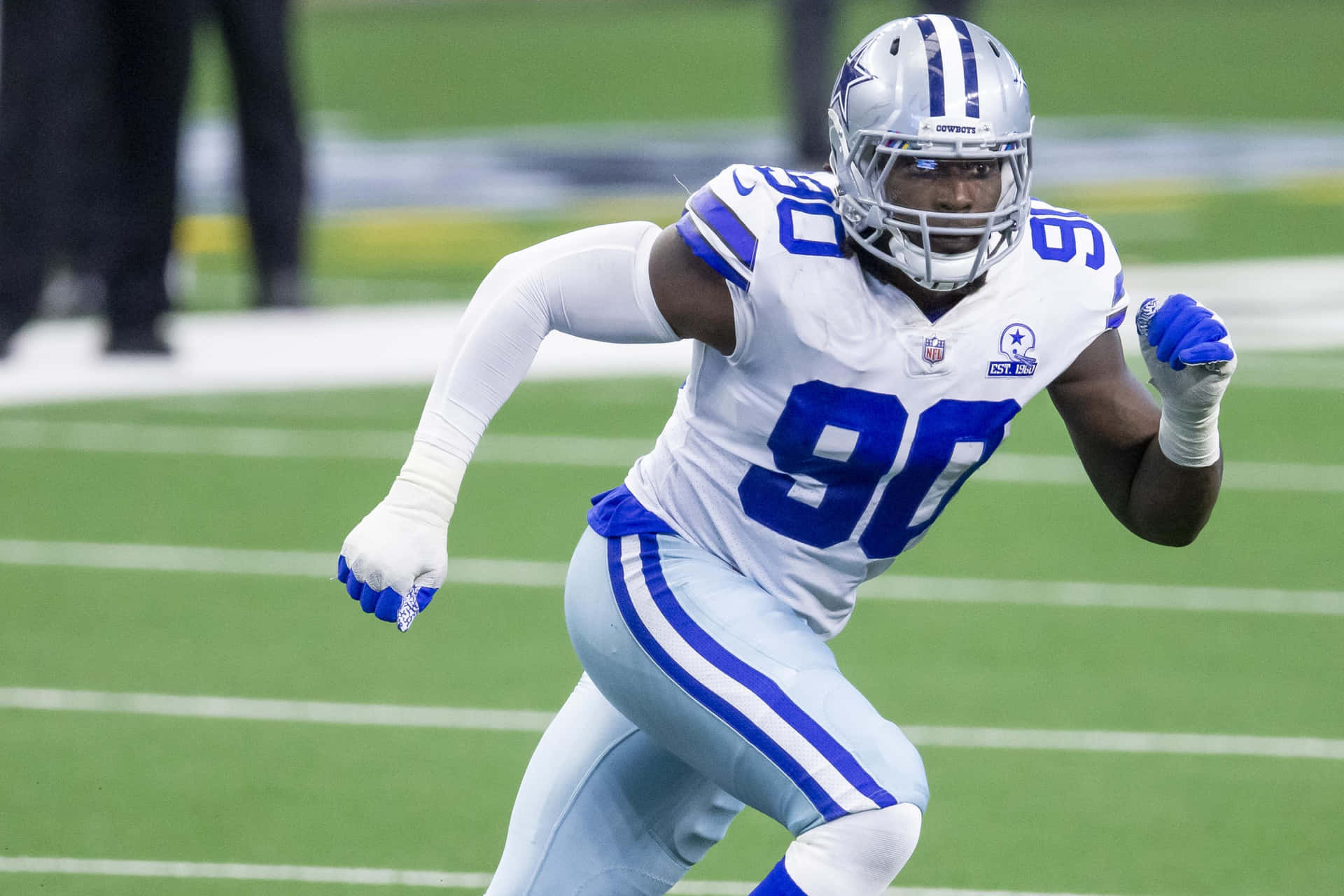 Demarcus Lawrence Tank Position Background