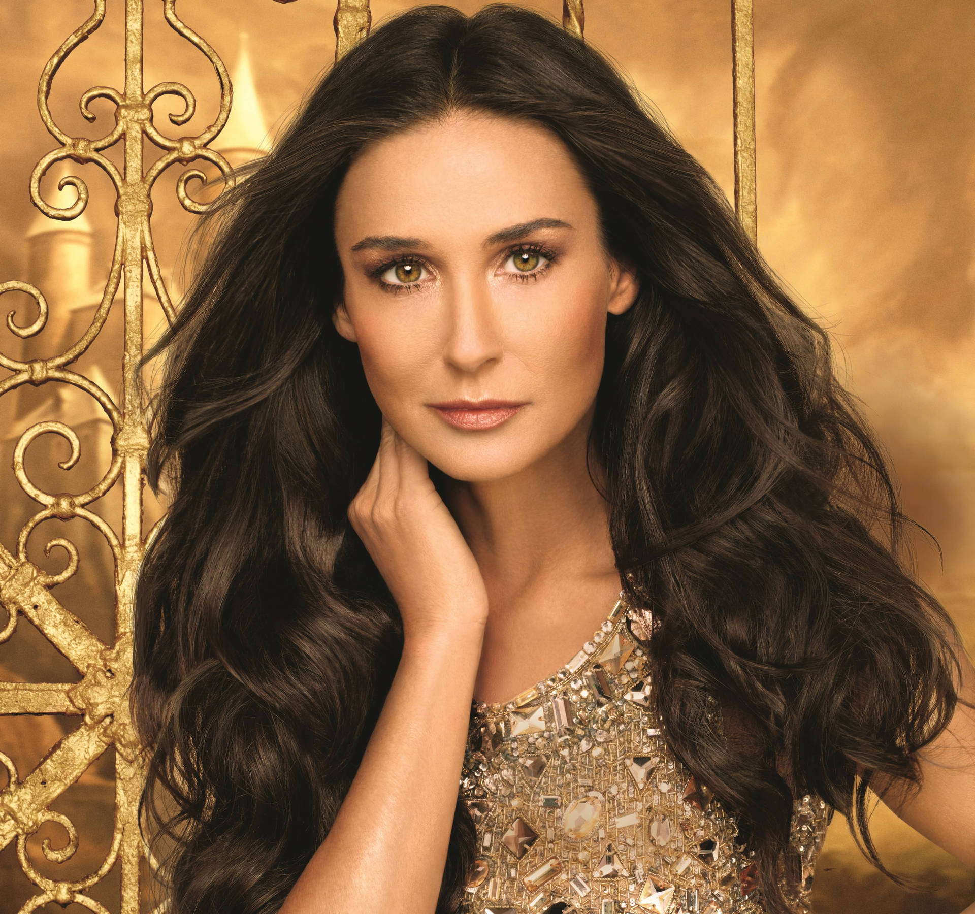 Demi Moore Pose As Oriflame Cosmetics Model Background