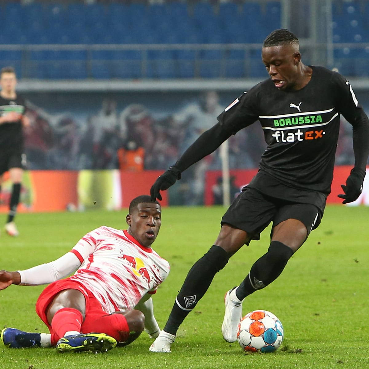 Denis Zakaria Running On Football Field