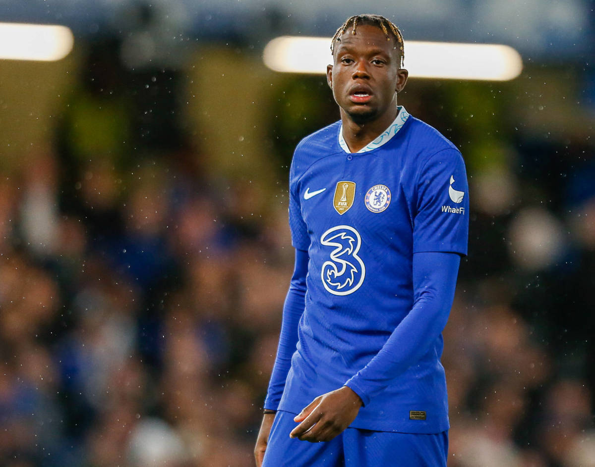 Denis Zakaria Standing On Football Field