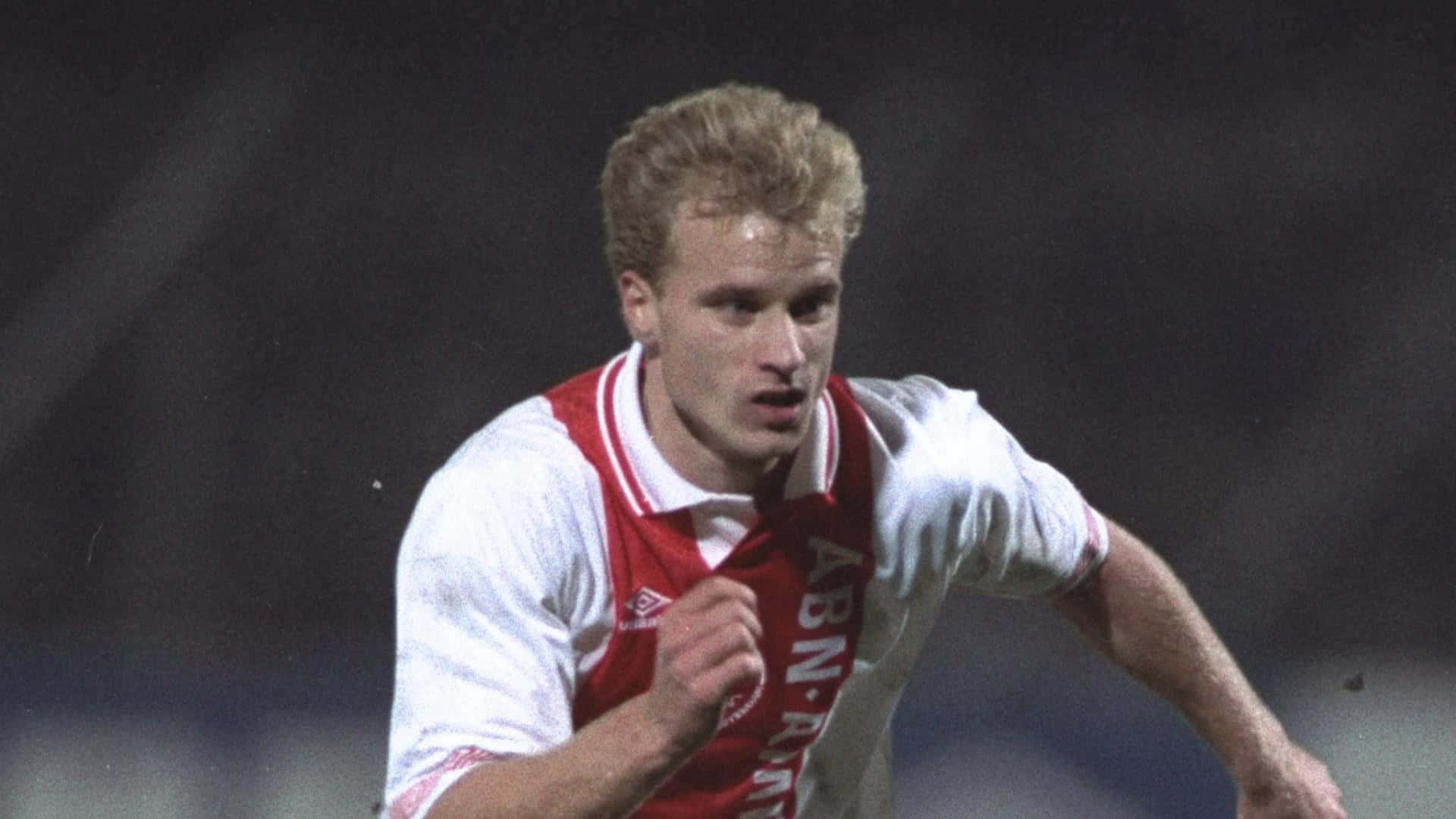 Dennis Bergkamp Ajax Running In Action 1992 Background