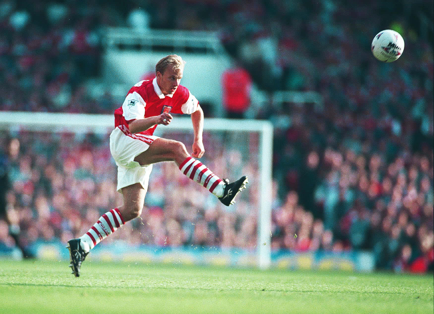 Dennis Bergkamp Kicking Ball Arsenal Vs. Southampton Background