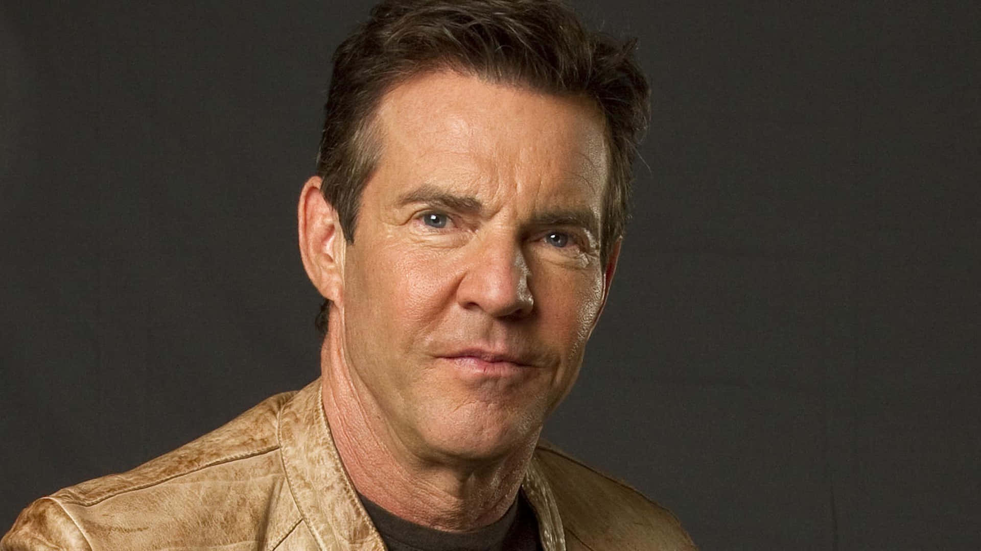 Dennis Quaid 2048 X 1152 Background