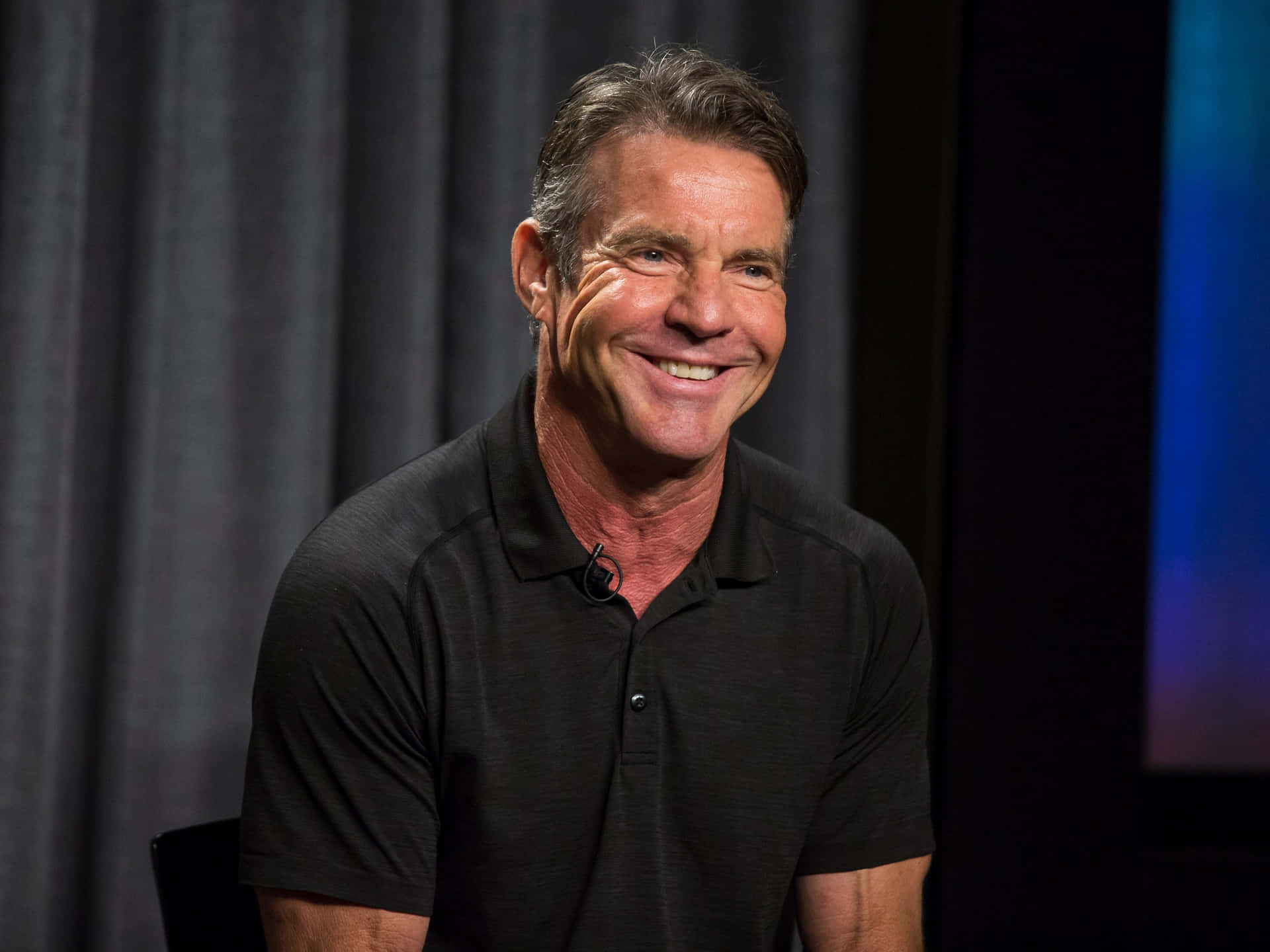 Dennis Quaid 2880 X 2160 Background