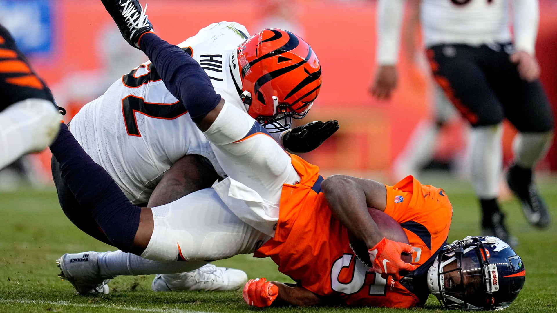 Denver Broncos Teddy Bridgewater With Cincinnati Bengals Bj Hill 2021 Background