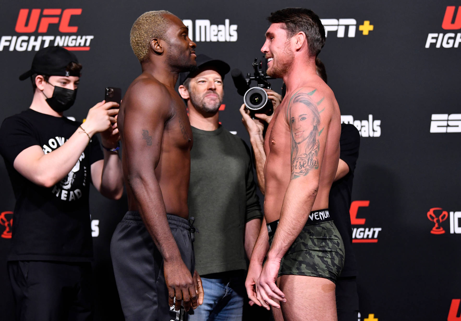 Derek Brunson Face Off Background