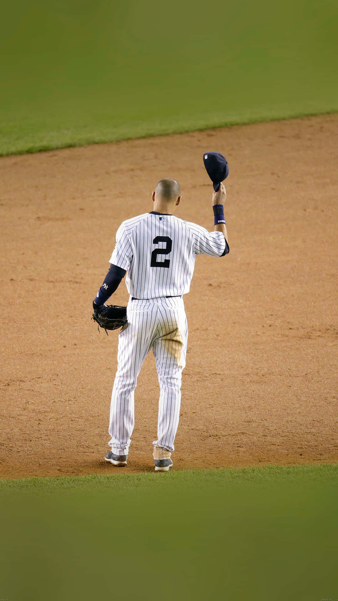 Derek Jeter Raising Hat In Field Background