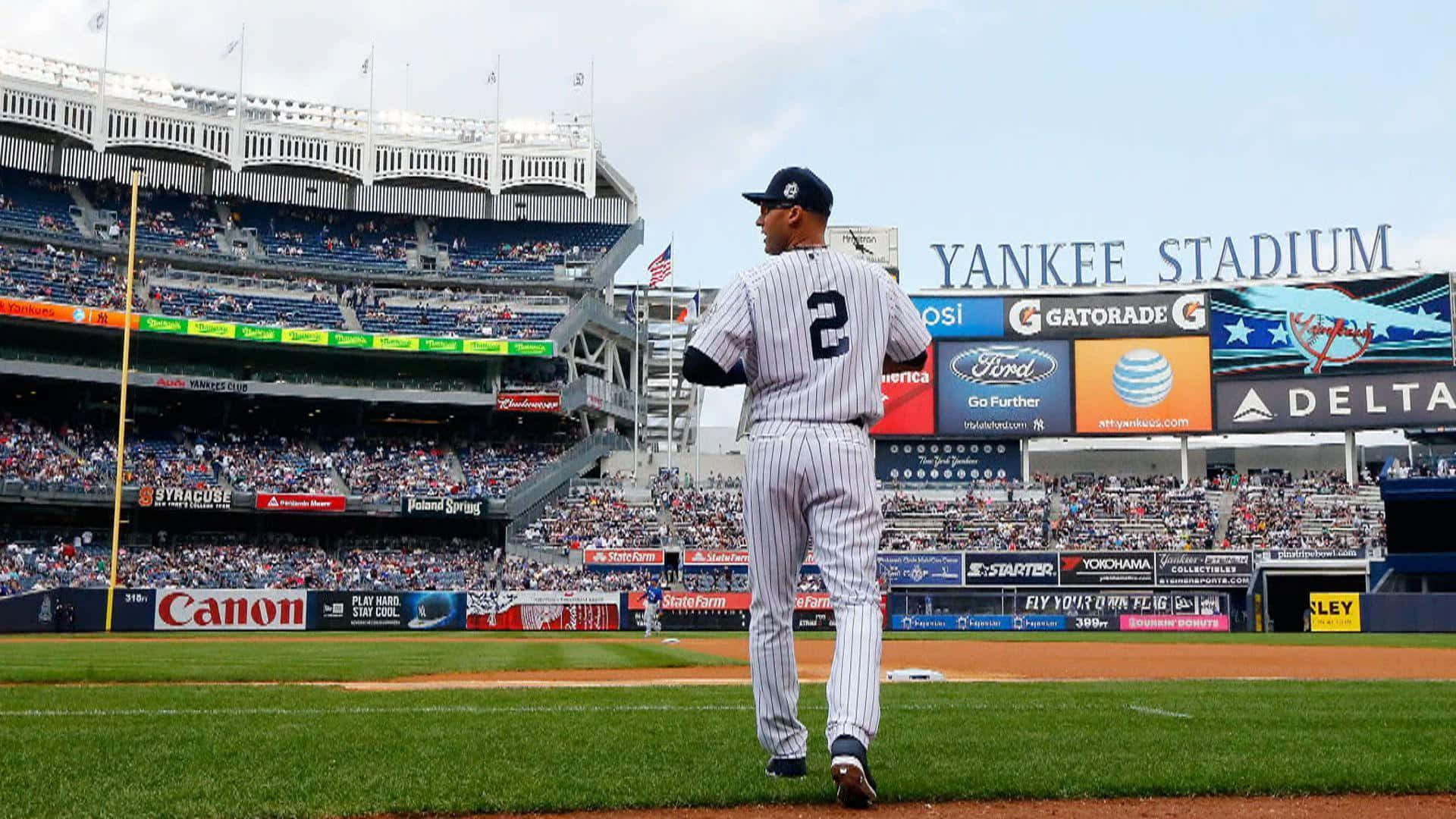 Derek Jeter Walking To Pitch Background