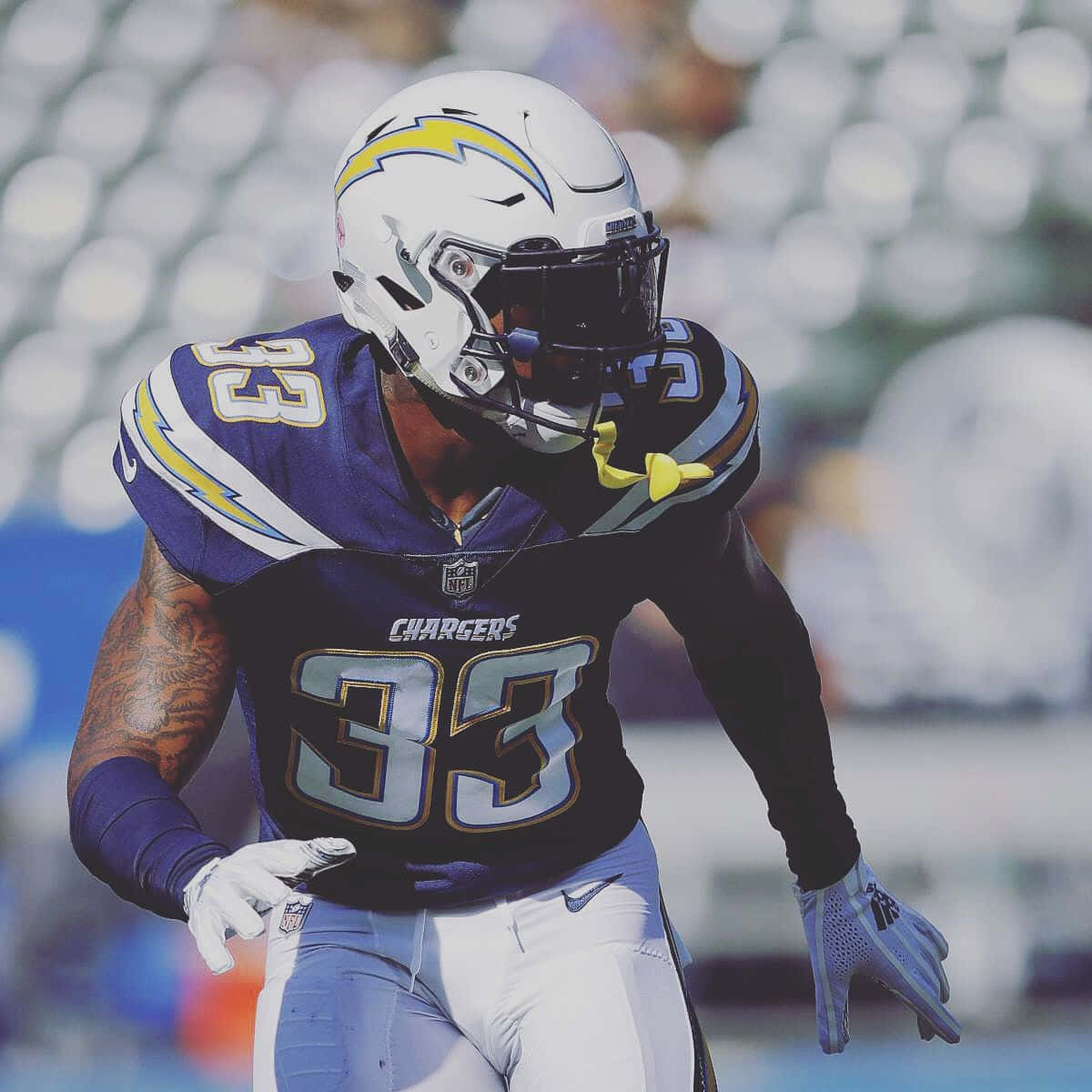 Derwin James Photo Football Player Background