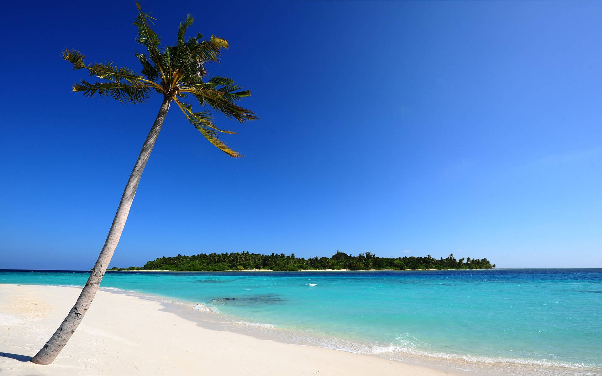 Deserted Beach Scenes Desktop Background