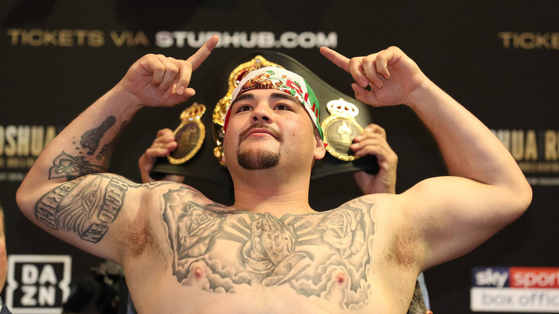 Determined Andy Ruiz During A Weigh-in Event Background
