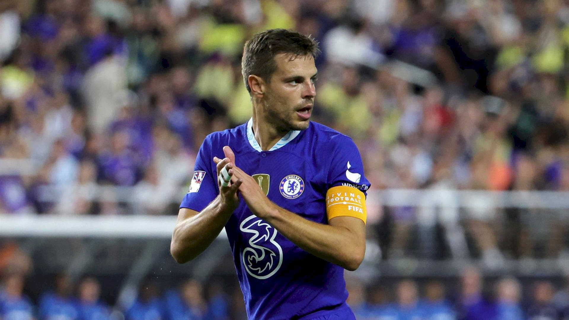 Determined César Azpilicueta Rubbing Hands Together Background