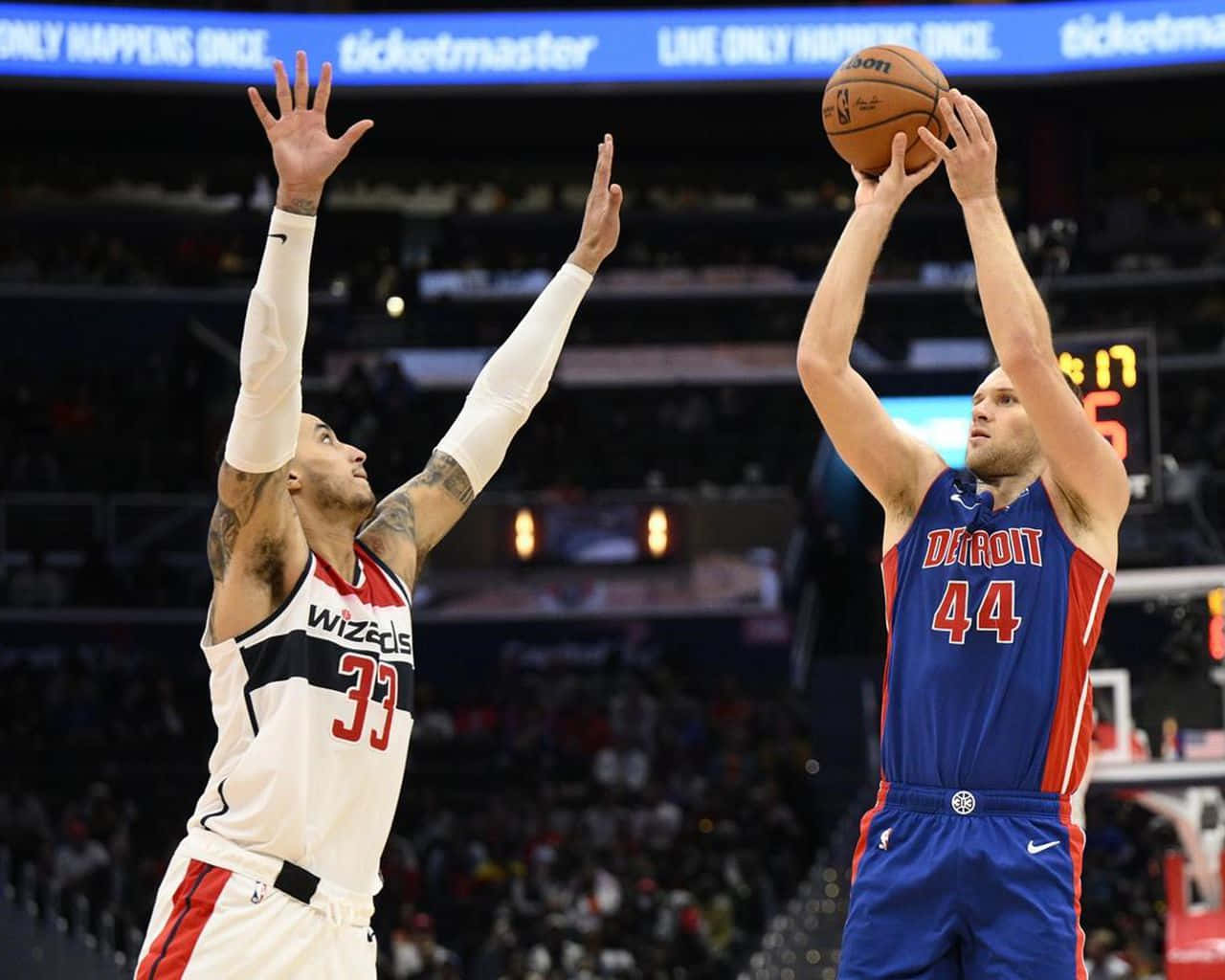 Detroit Pistons Bojan Bogdanovic Block Background