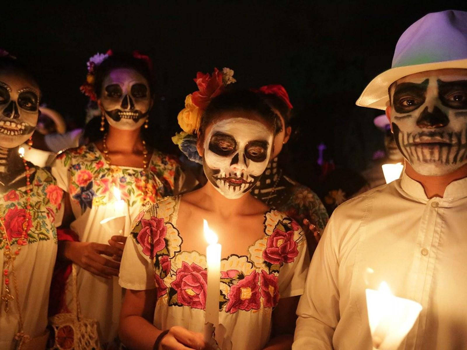 Dia De Los Muertos People Candles Background