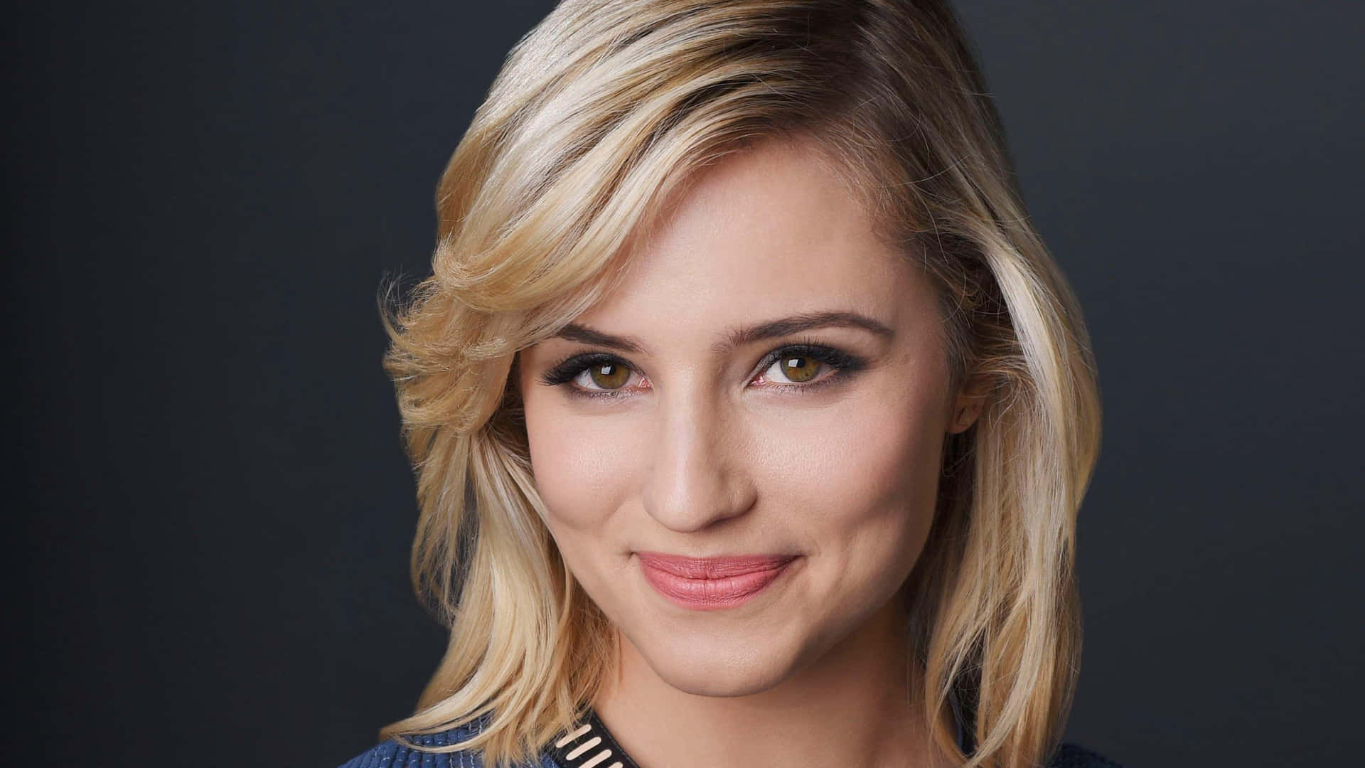 Dianna Agron Smiling Background