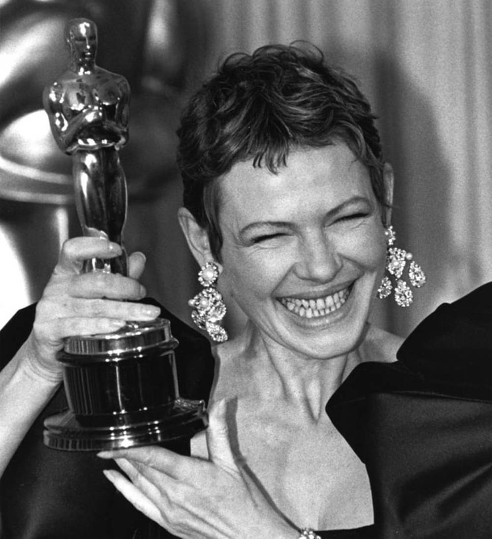 Dianne Wiest At The 1995 Academy Awards