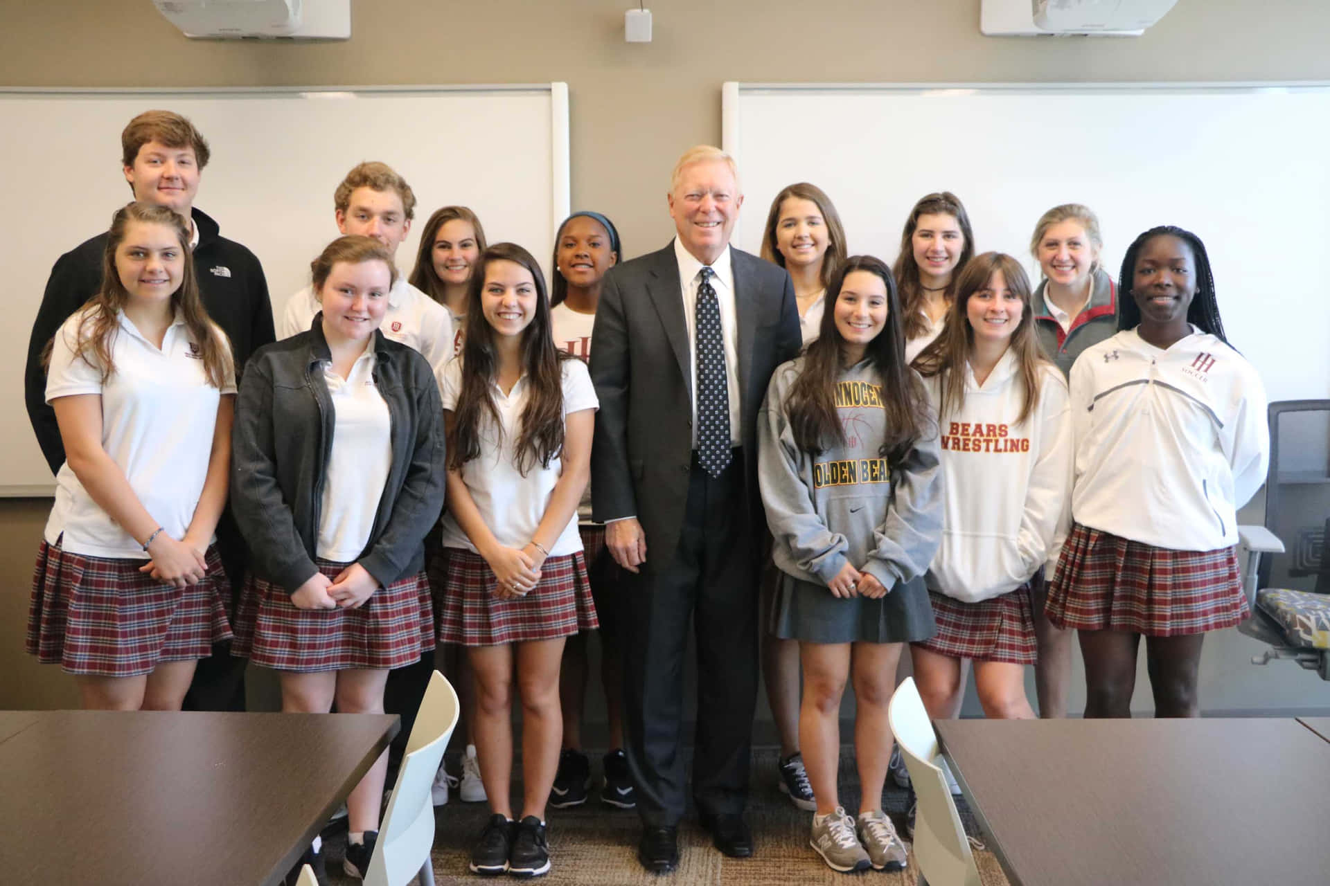 Dick Gephardt With Students Background