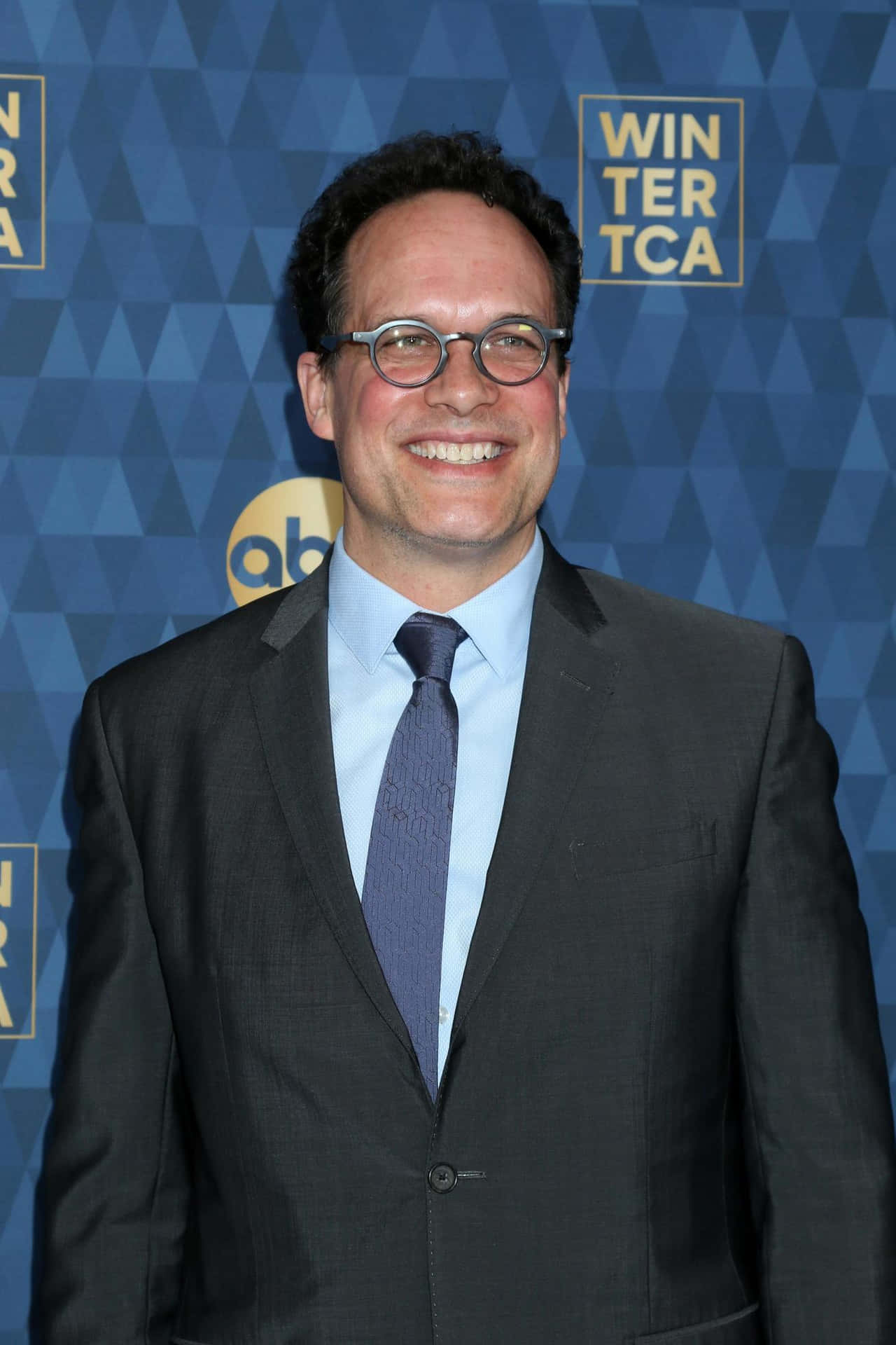 Diedrich Bader 1307 X 1960 Background