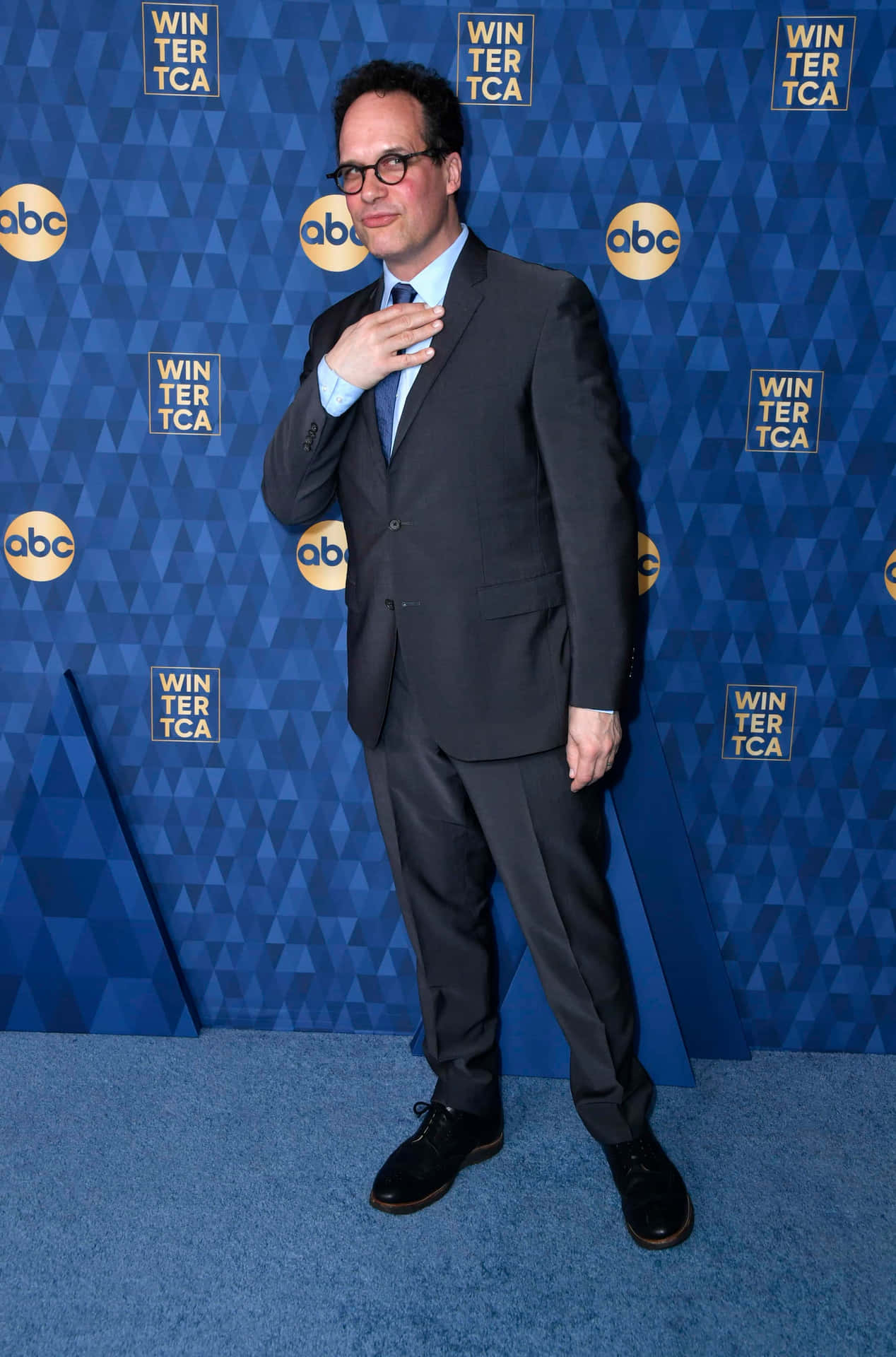 Diedrich Bader 2657 X 4023 Background