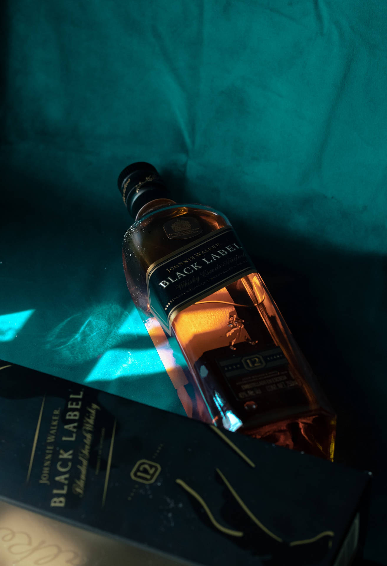 Dim Johnnie Walker Black Label Box