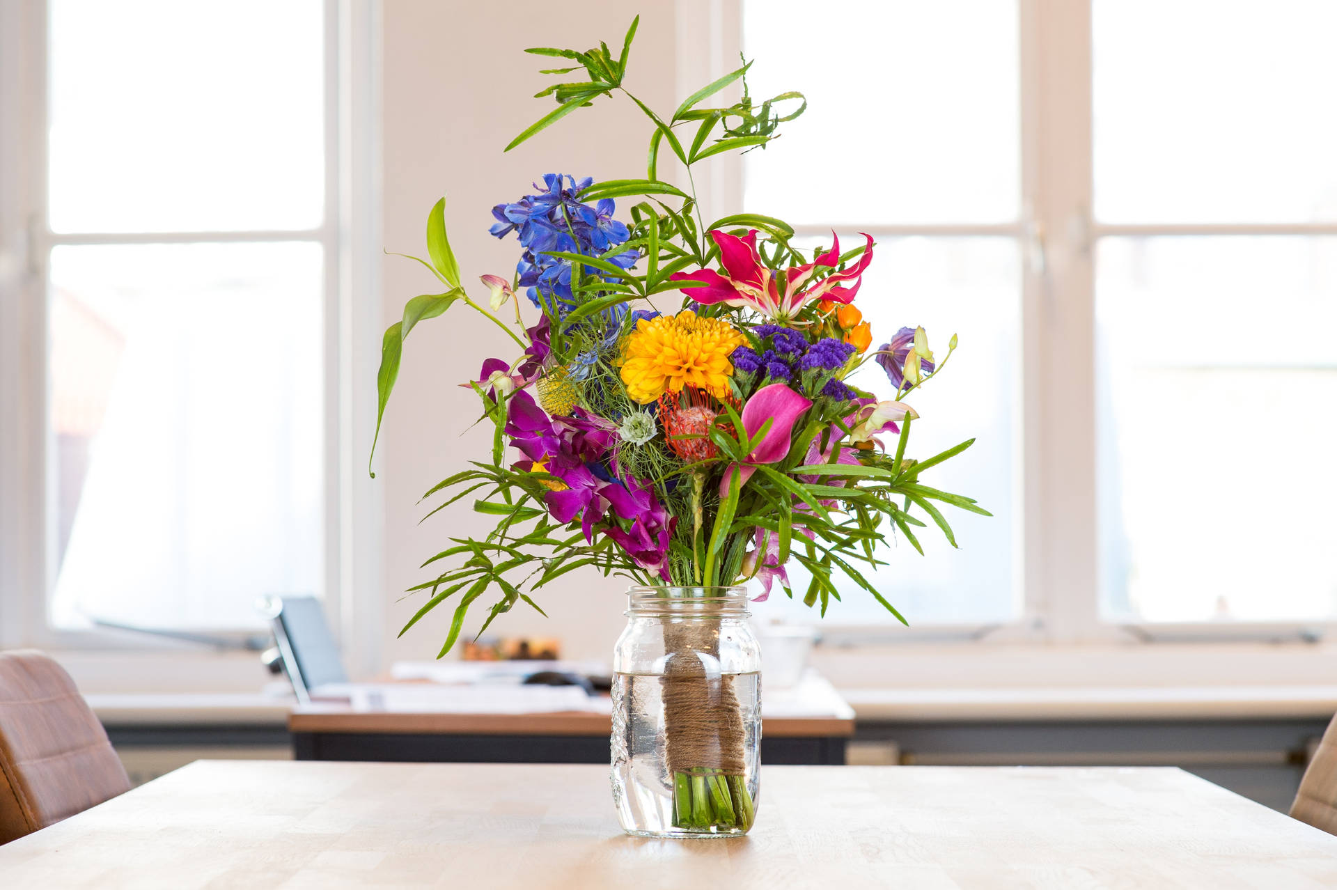 Dining Table Bouquet In Flower Vase