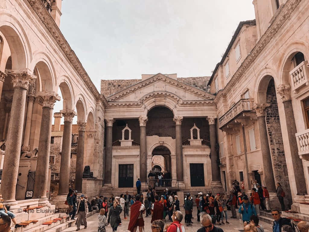 Diocletians Palace Full Of People Background