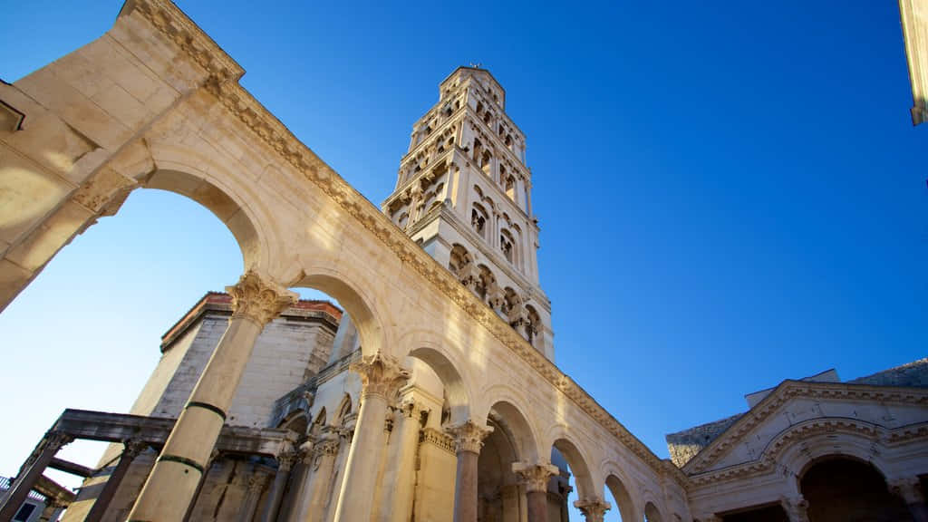 Diocletians Palace Worm's-eye View Background