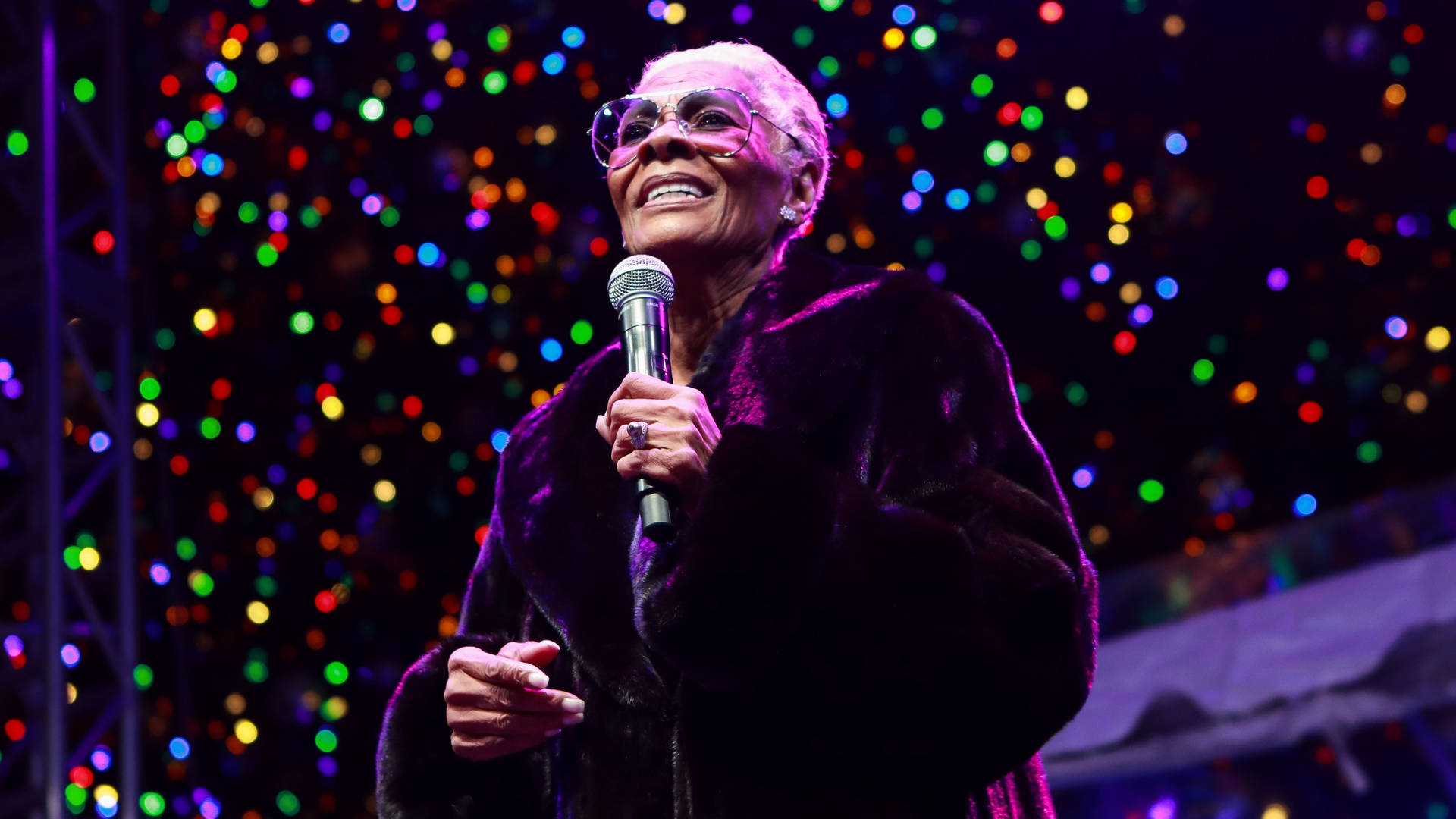 Dionne Warwick Under The Lights