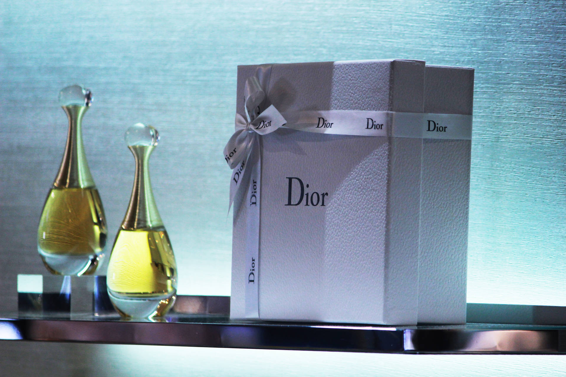 Dior Gift Box Background