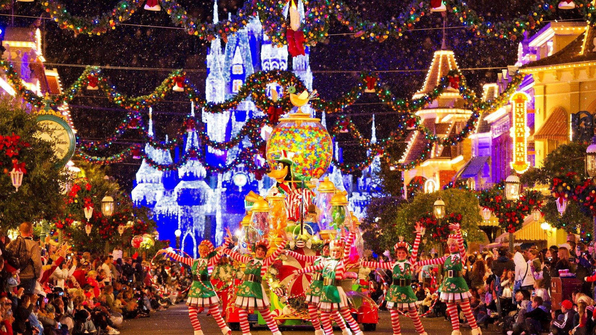Disney Christmas Festive Parade