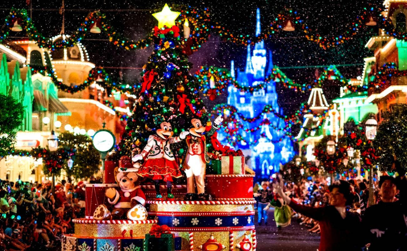 Disney Christmas Minnie Mouse On Parade