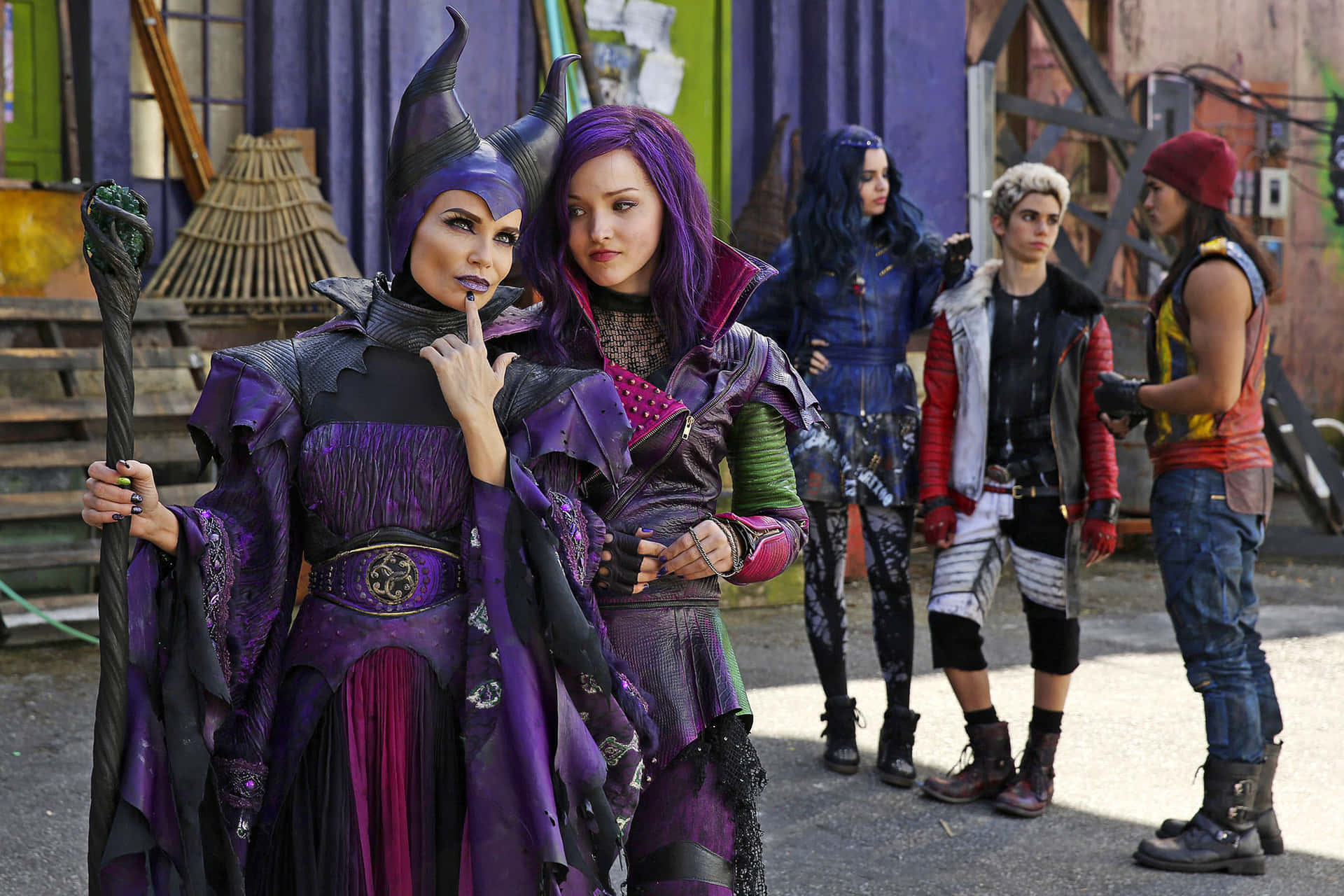 Disney Descendants Talking Background