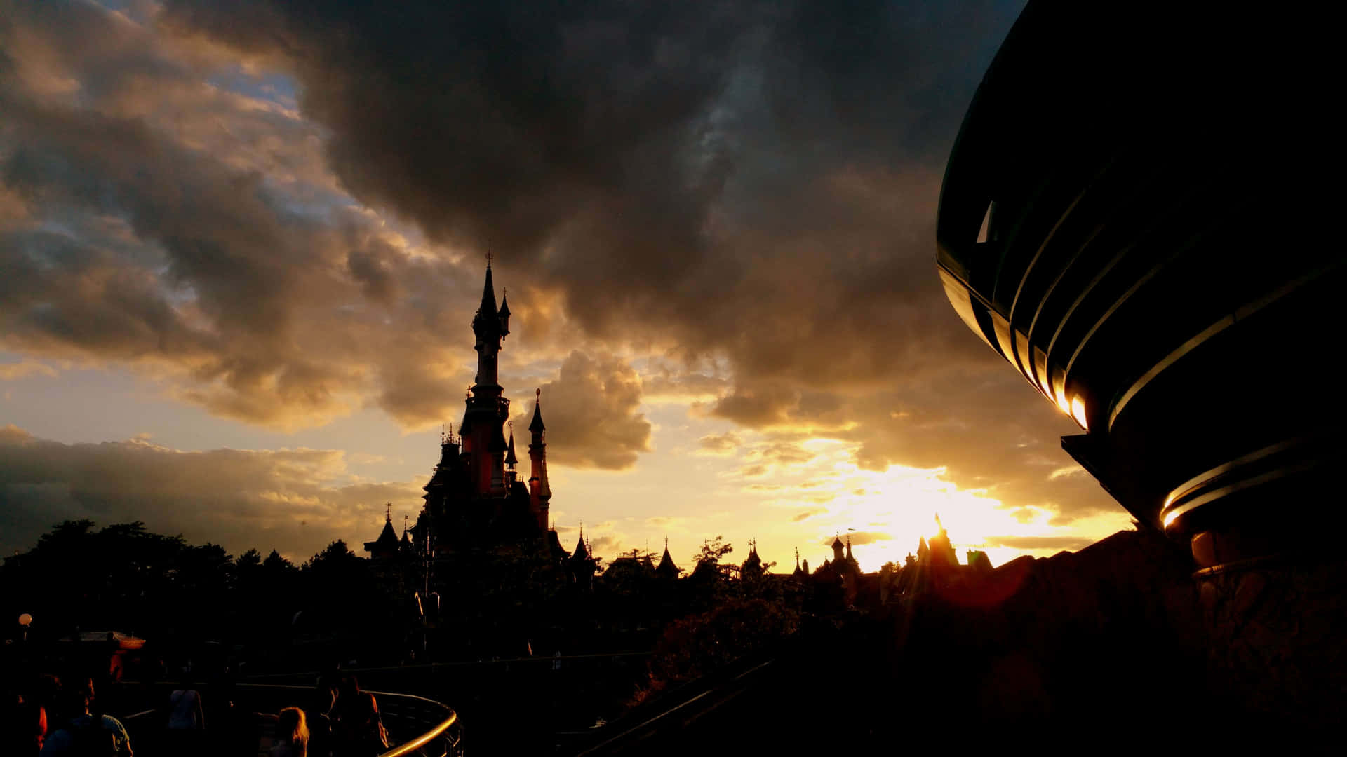 Disneyland Paris Silhouette