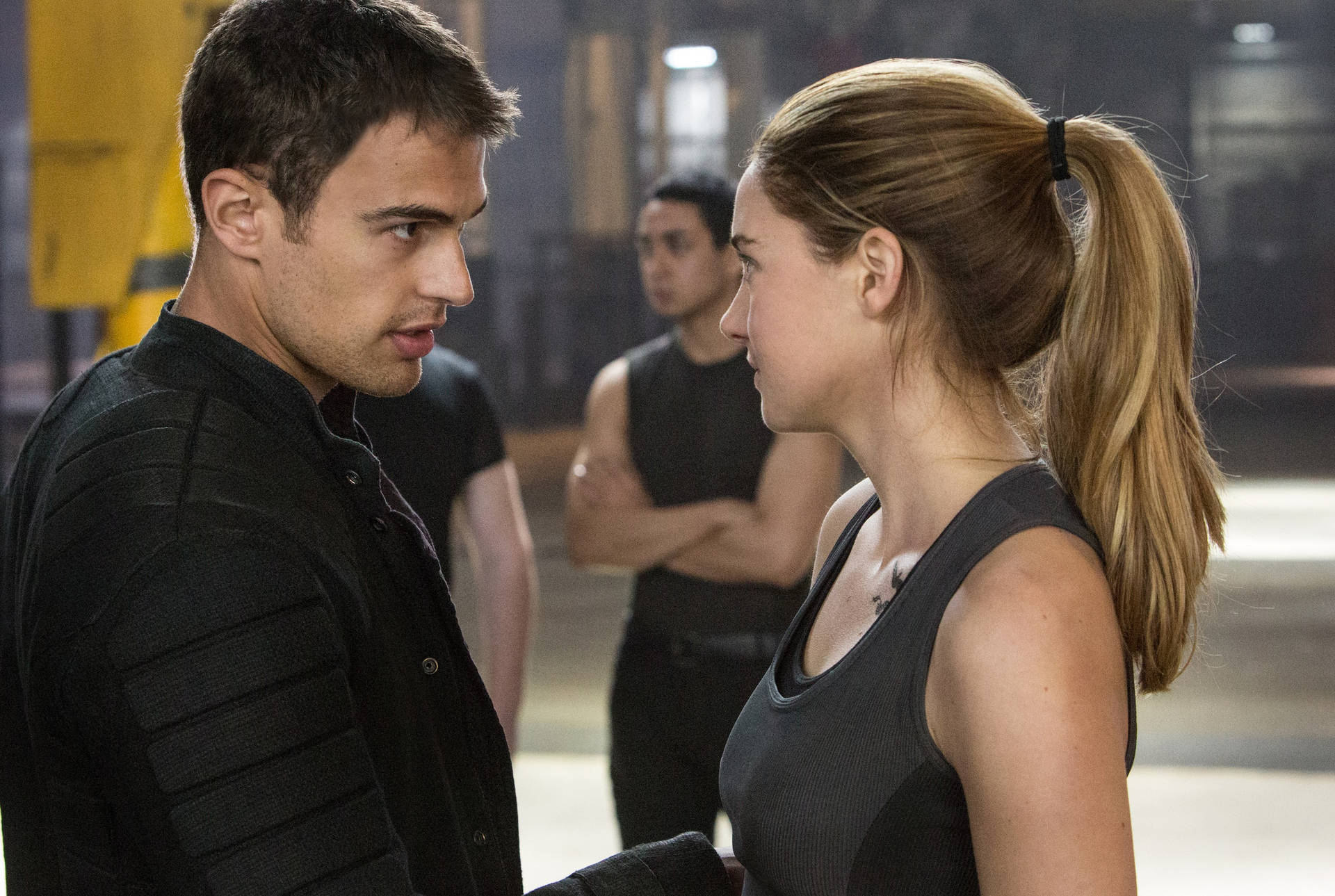 Divergent Tris And Four Scene Background