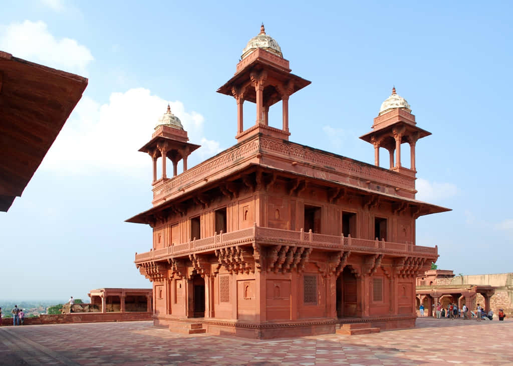 Diwan-e-khas At Fatehpur Sikri With A Lovely Sky Background