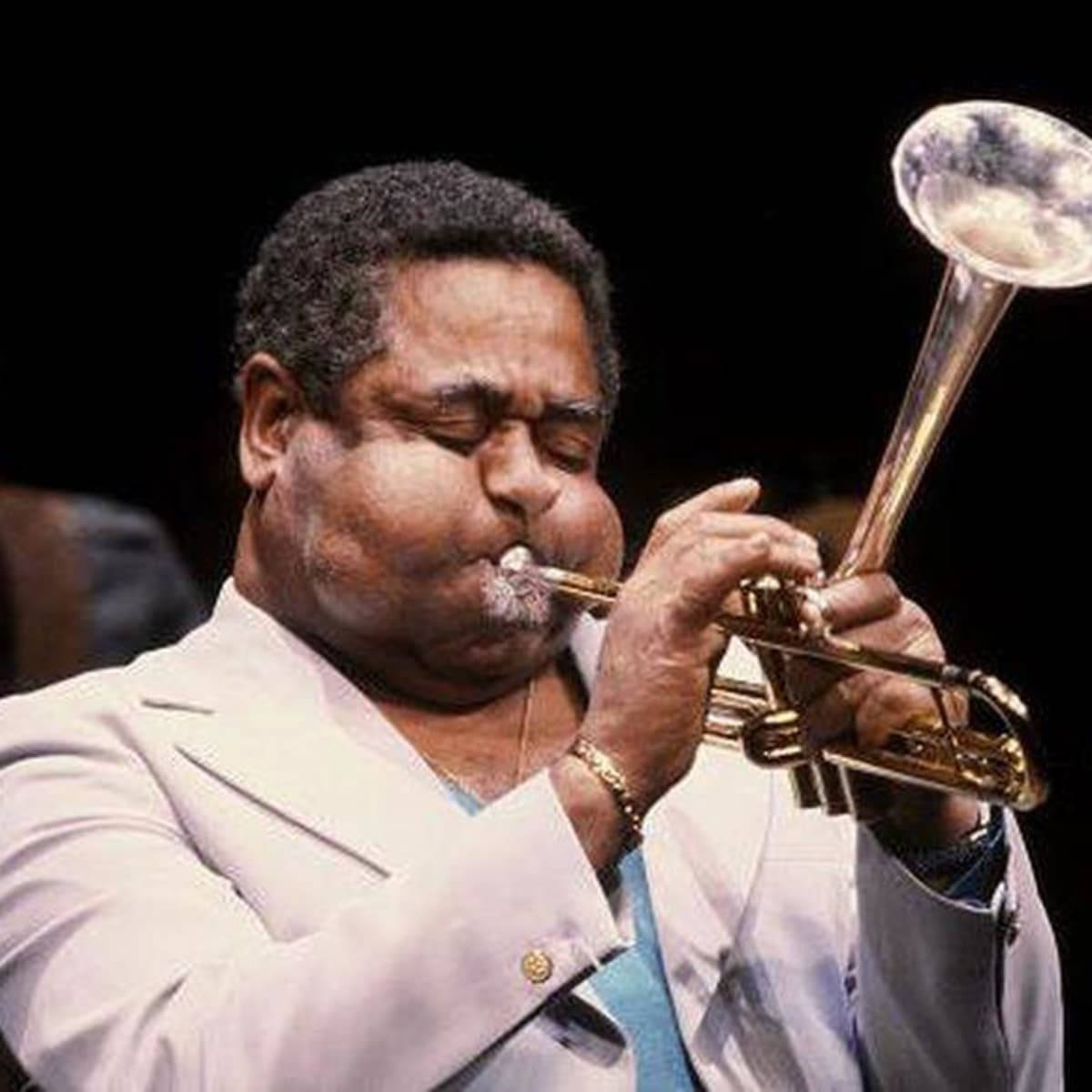 Dizzy Gillespie Blowing Trumpet