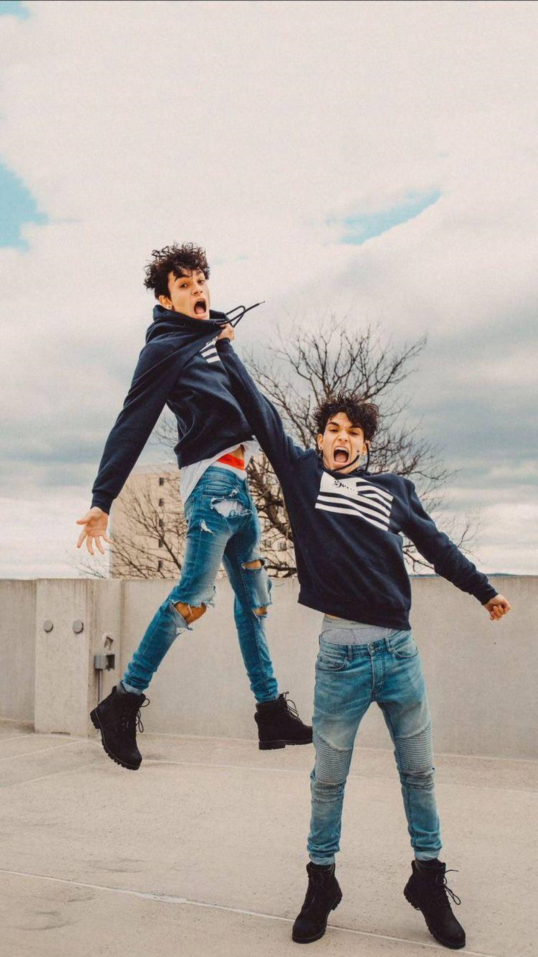 Dobre Brothers Lucas Lifts Marcus Background