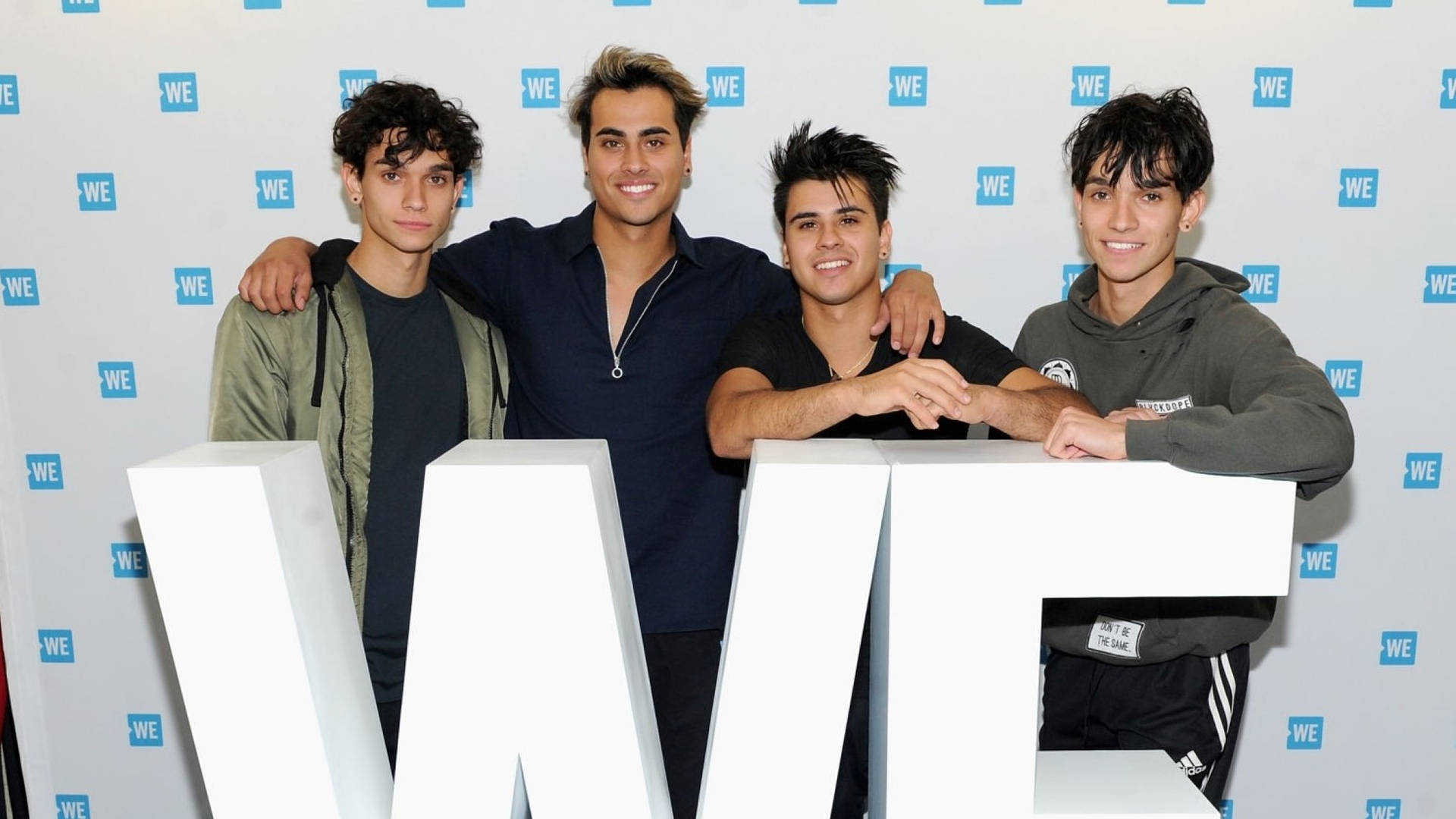 Dobre Brothers We Day Un 2017 Background