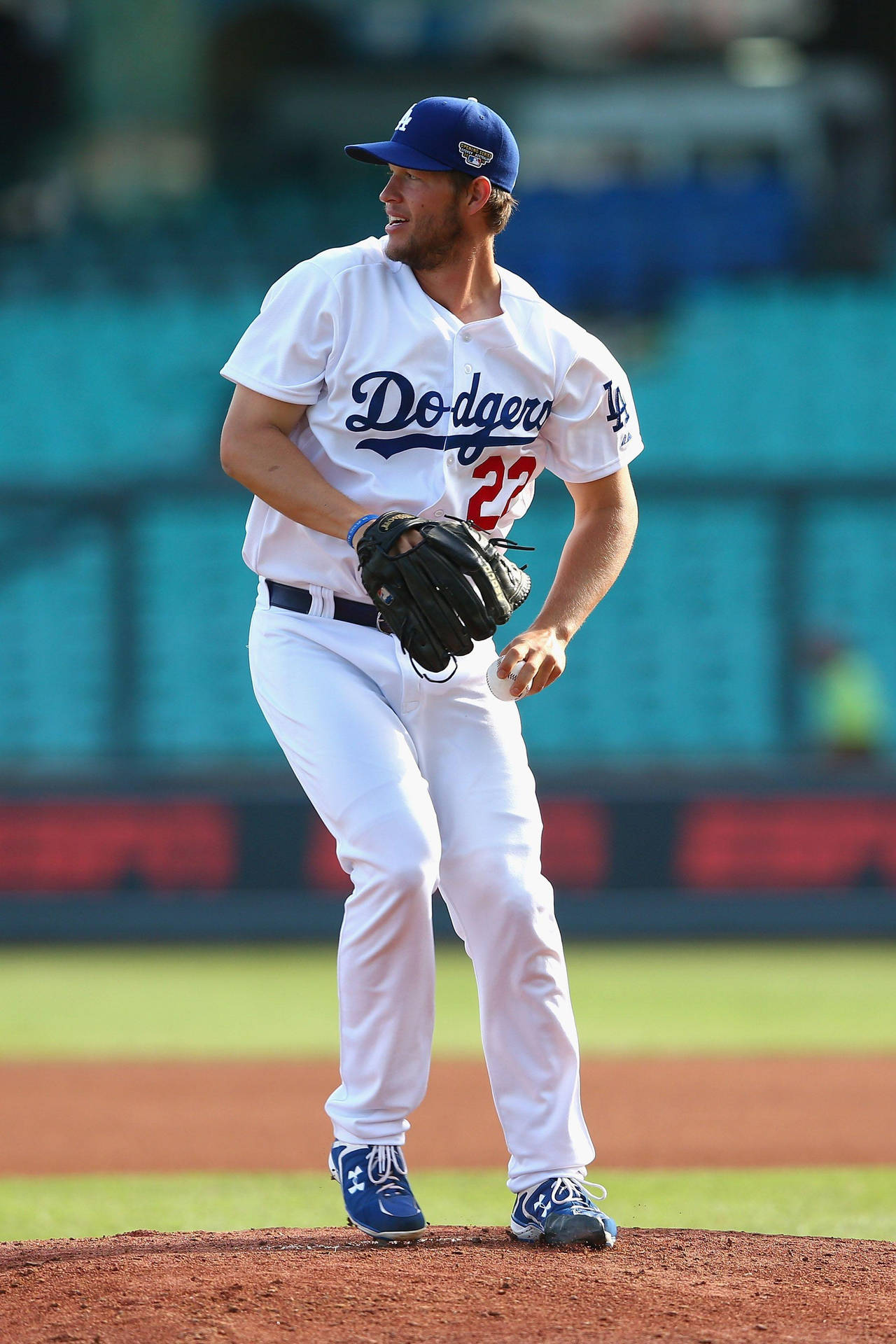 Dodgers Pitcher Clayton Kershaw Background