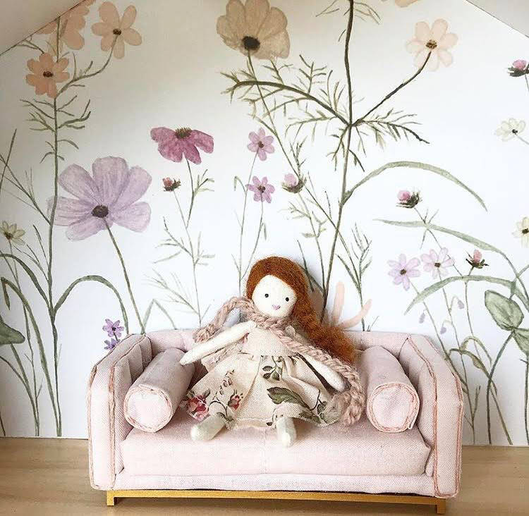 Dollhouse Cute Couch Background