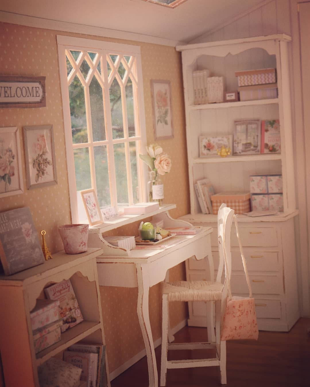 Dollhouse Pinky Study Room Background