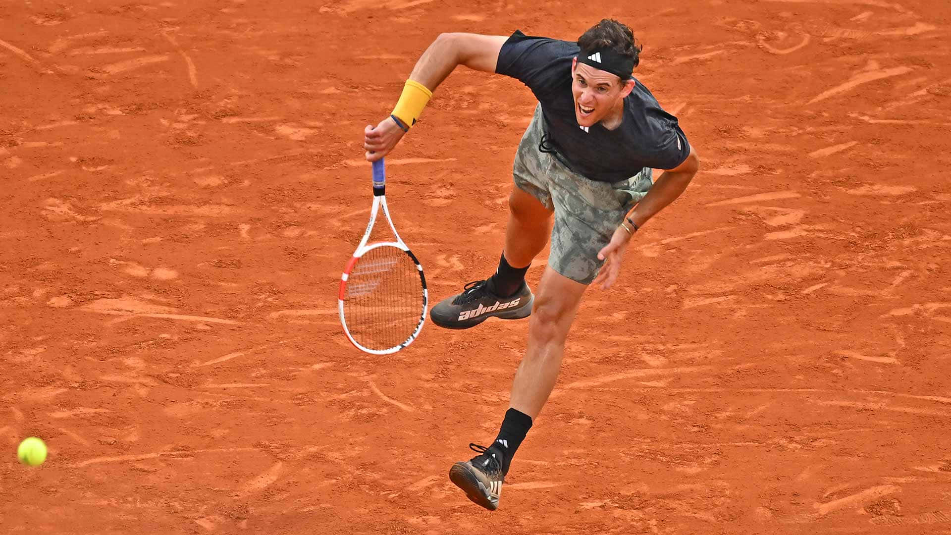 Dominic Thiem Clay Court Action Background