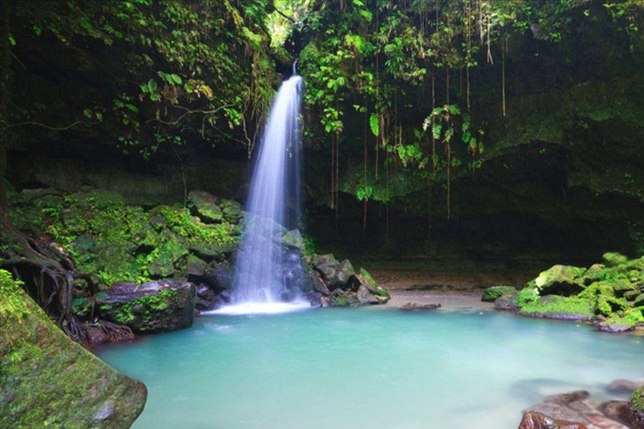 Dominica Hidden Rocky Waterfalls Background