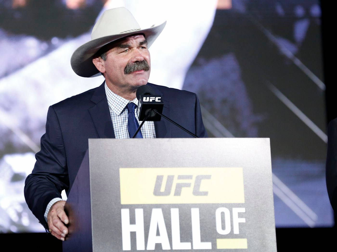 Don Frye At Ufc Hall Of Fame 2016 Background