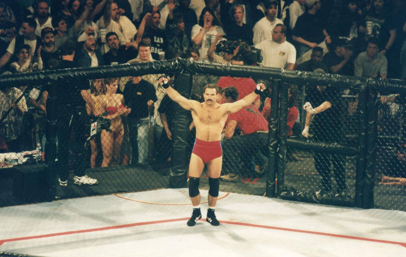 Don Frye Inside Ufc Octagon Background