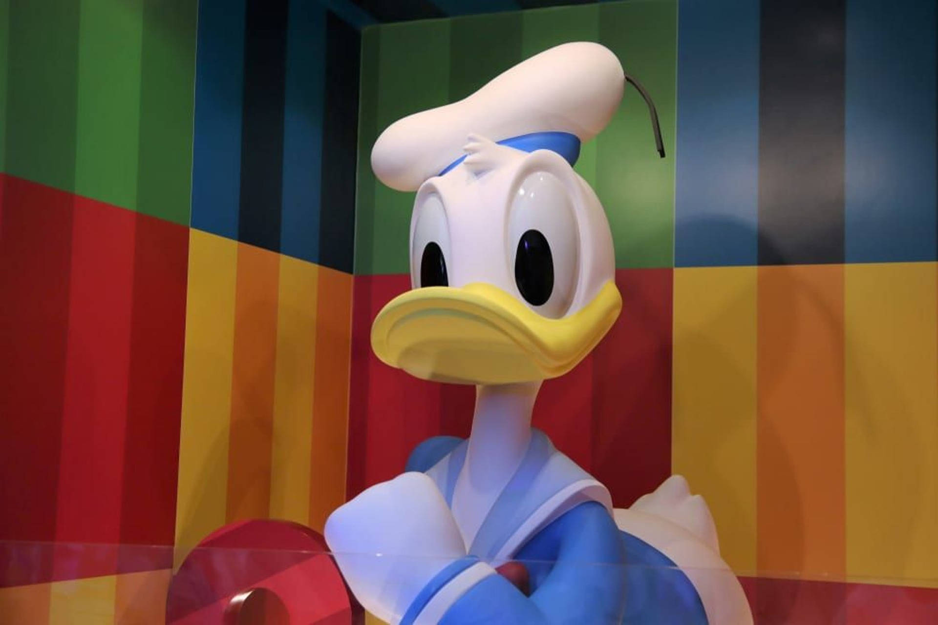 Donald Duck Figure Background