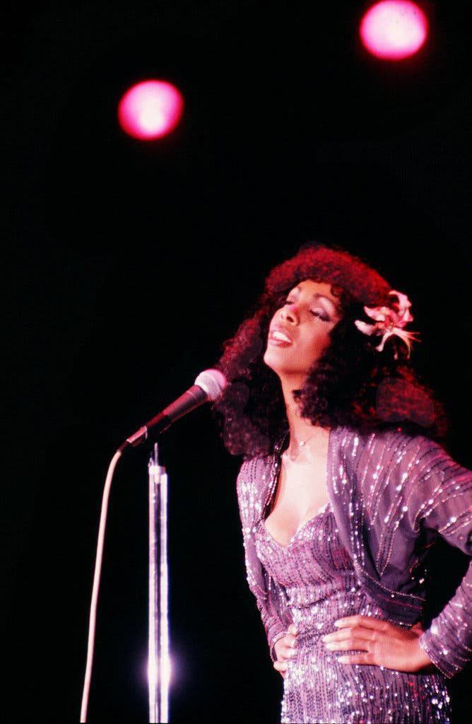 Donna Summer Singing 1979 Purple Outfit Background