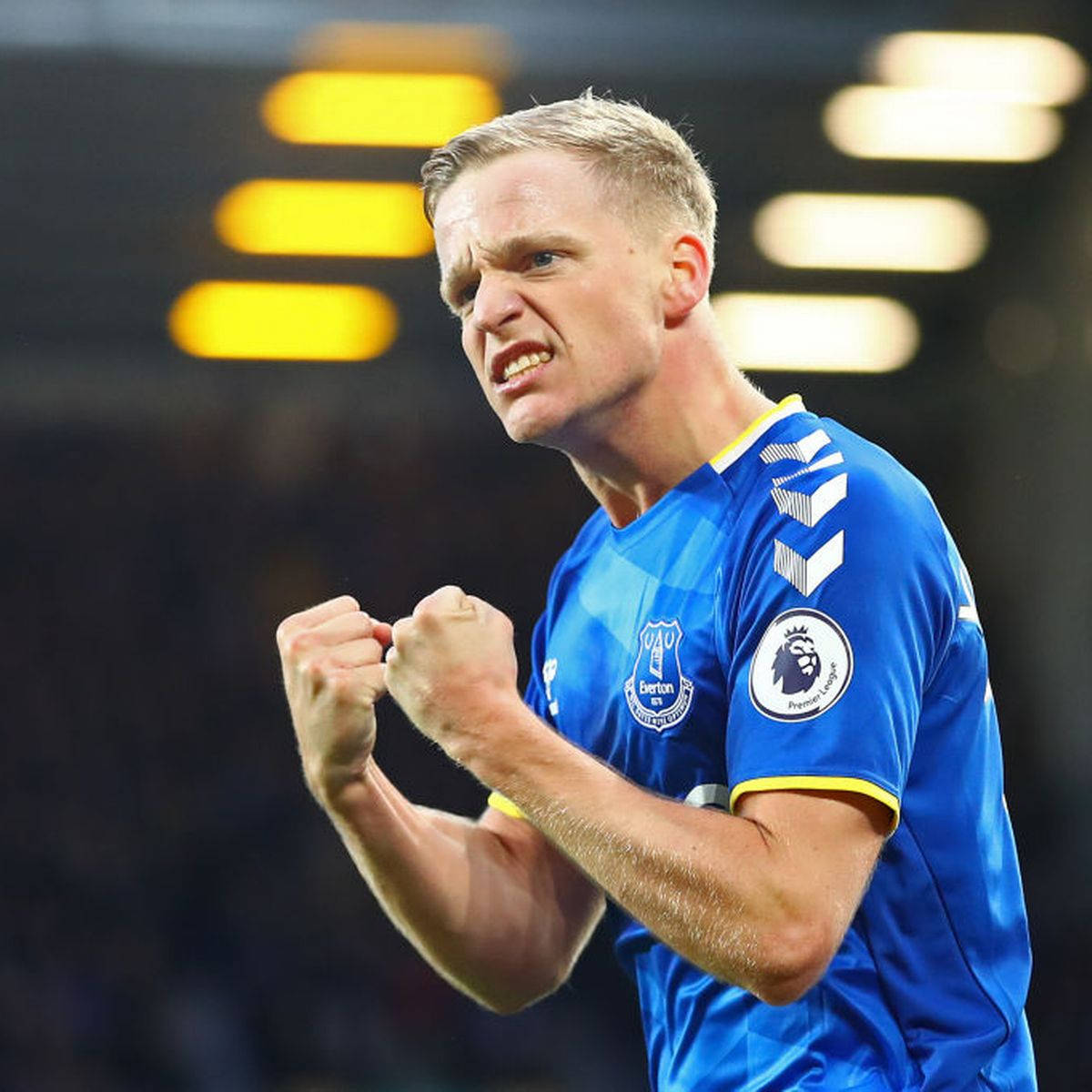 Donny Van De Beek Blue Everton Jersey Background