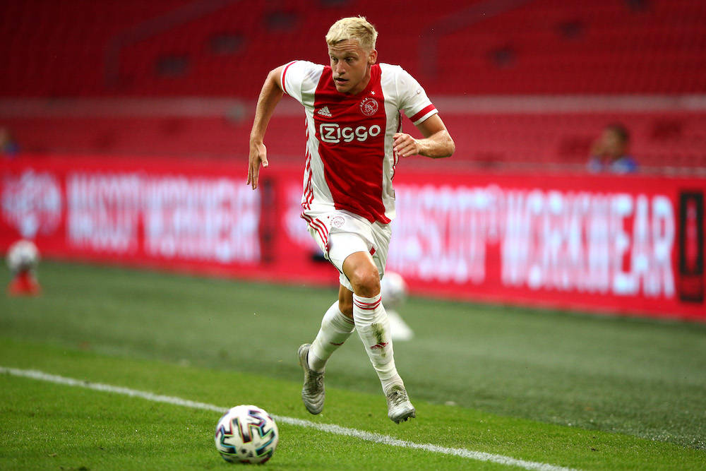 Donny Van De Beek Running Towards The Ball During A Match