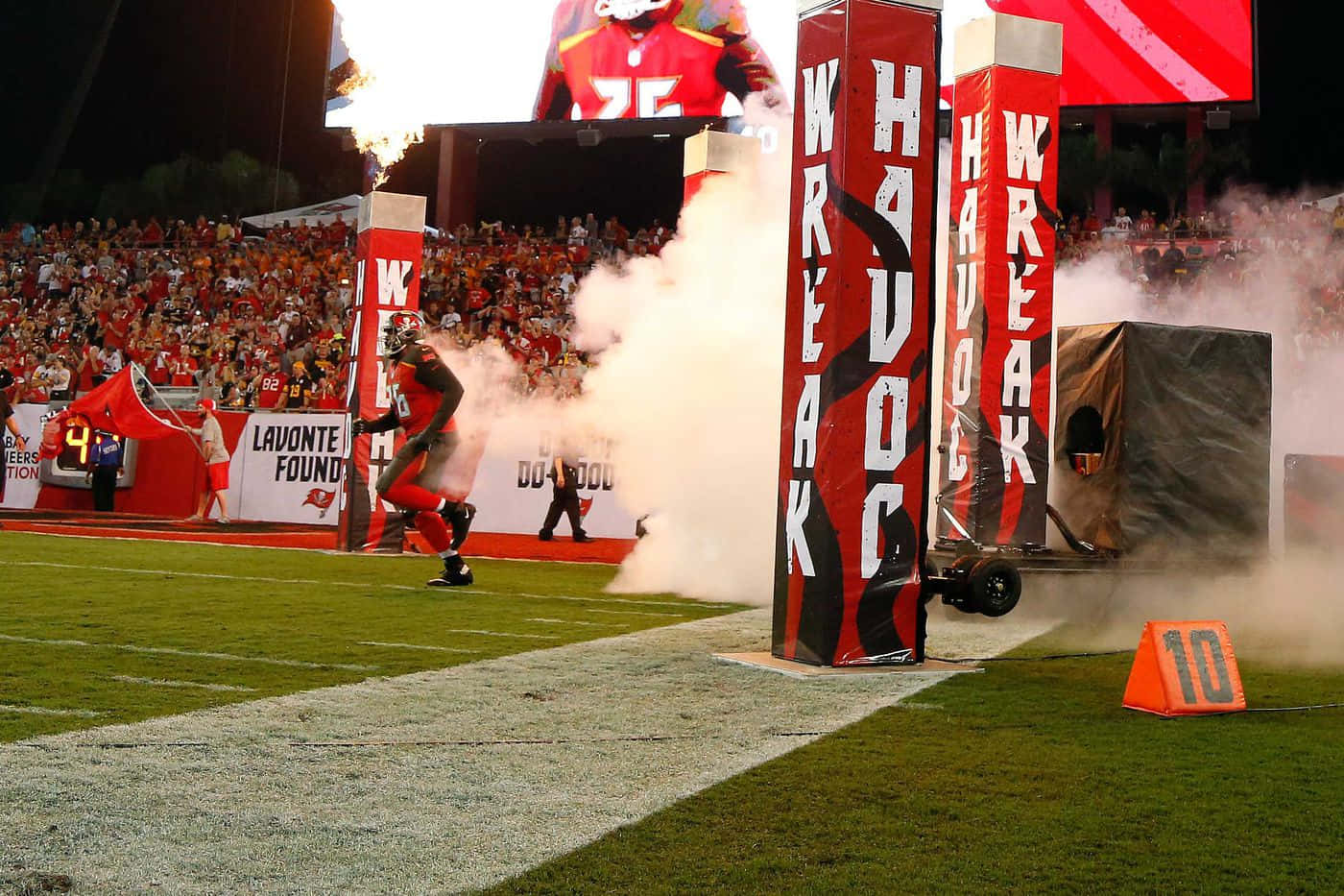 Donovan Smith In Action During Nfl 2018 Season Background